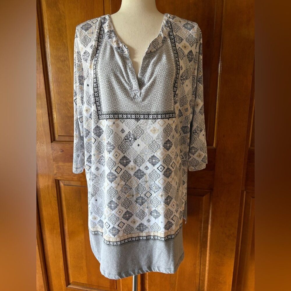 Women Within Grey Geometric Print Blouse